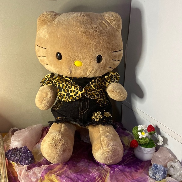 Build-A-Bear Other - RARE! Tan hello kitty Build a bear